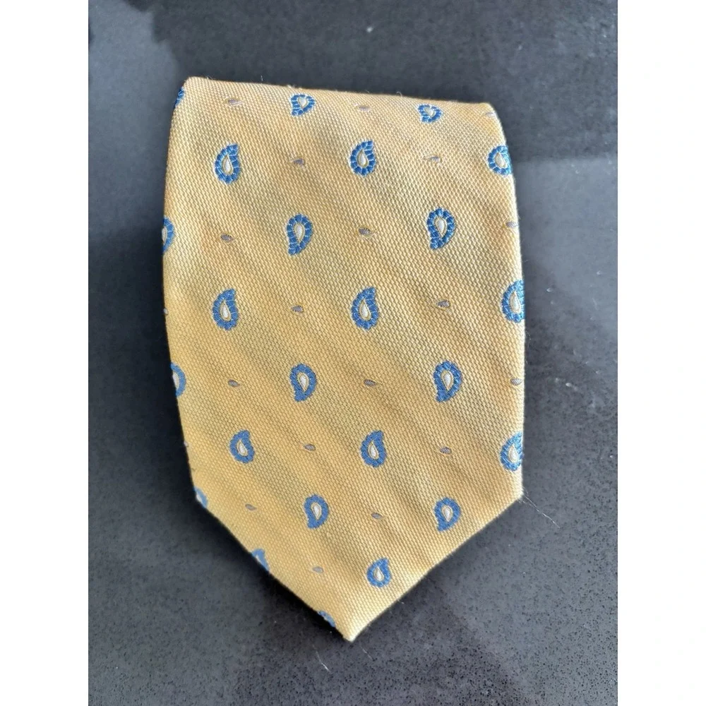 BROOKS BROTHERS 356 Silk Tie Necktie Yellow/Blue Paisley‎ 3.5